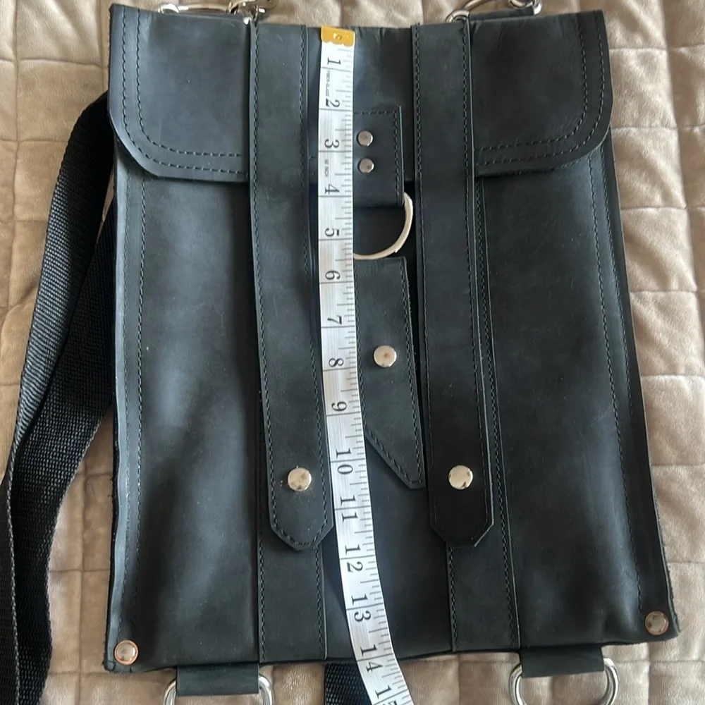 Copper River Company Baxter Messenger Crossbody Black Leather Bag unisex